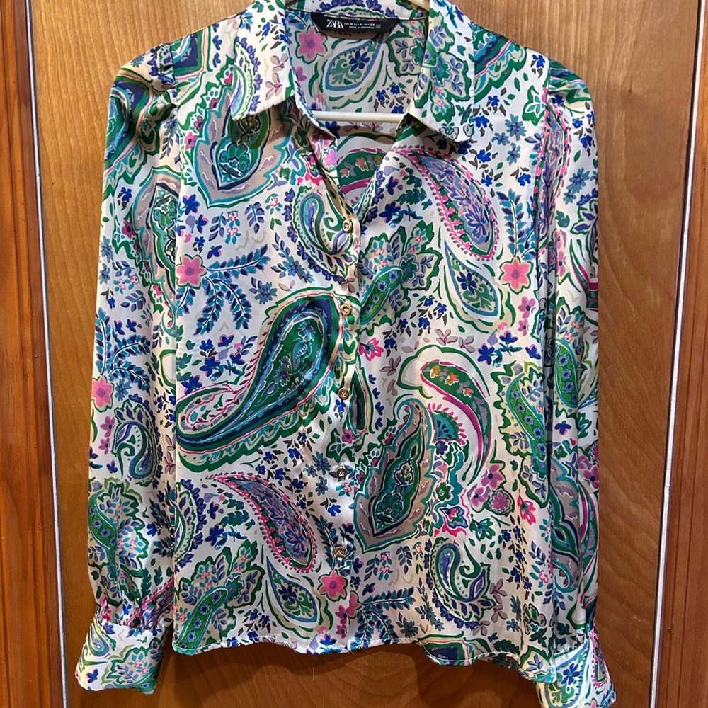 Zara Green and Pink Paisley Women’s Shirt